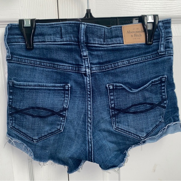Abercrombie & Fitch Jean Shorts - Picture 2 of 2